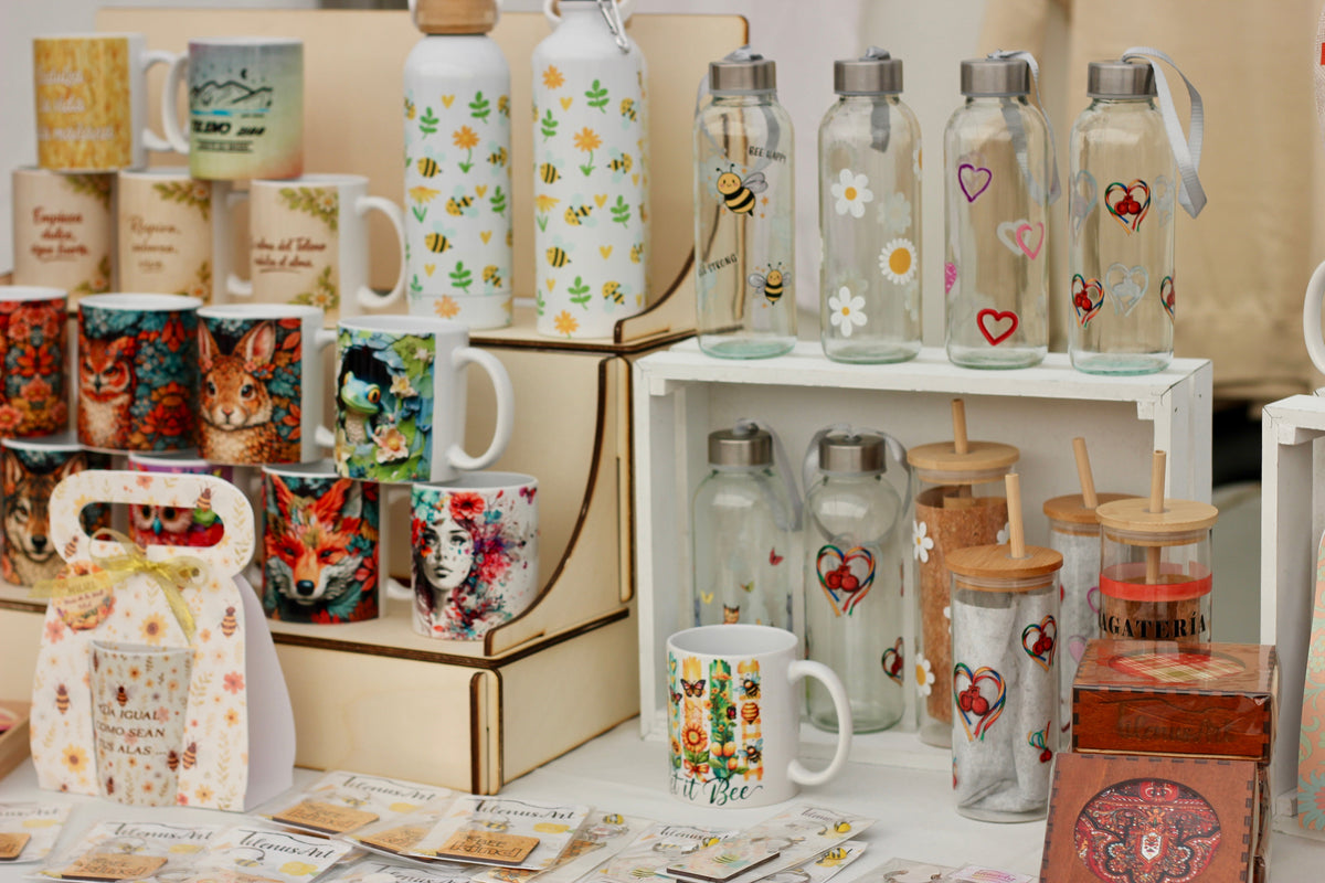 Tazas, vasos y botellas