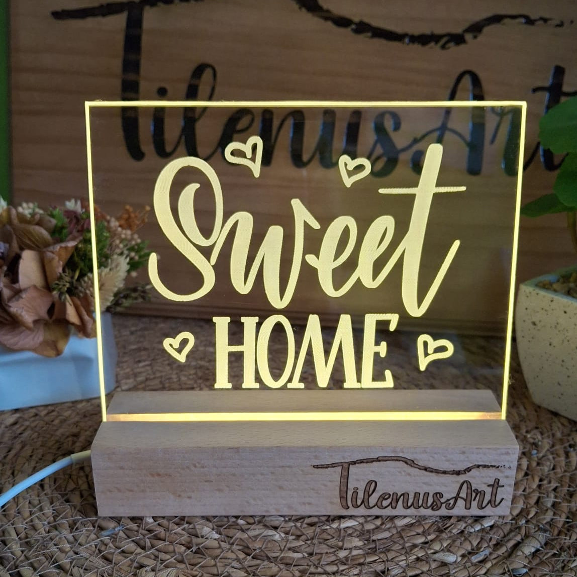 Lámpara decorativa “Sweet Home” con base de madera
